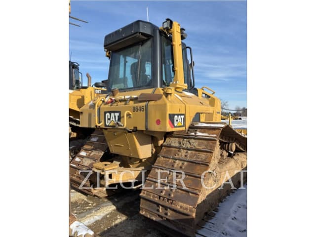 Image of Caterpillar D6N equipment image 2