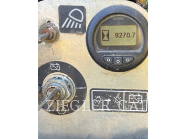 Image of Caterpillar D6N equipment image 4