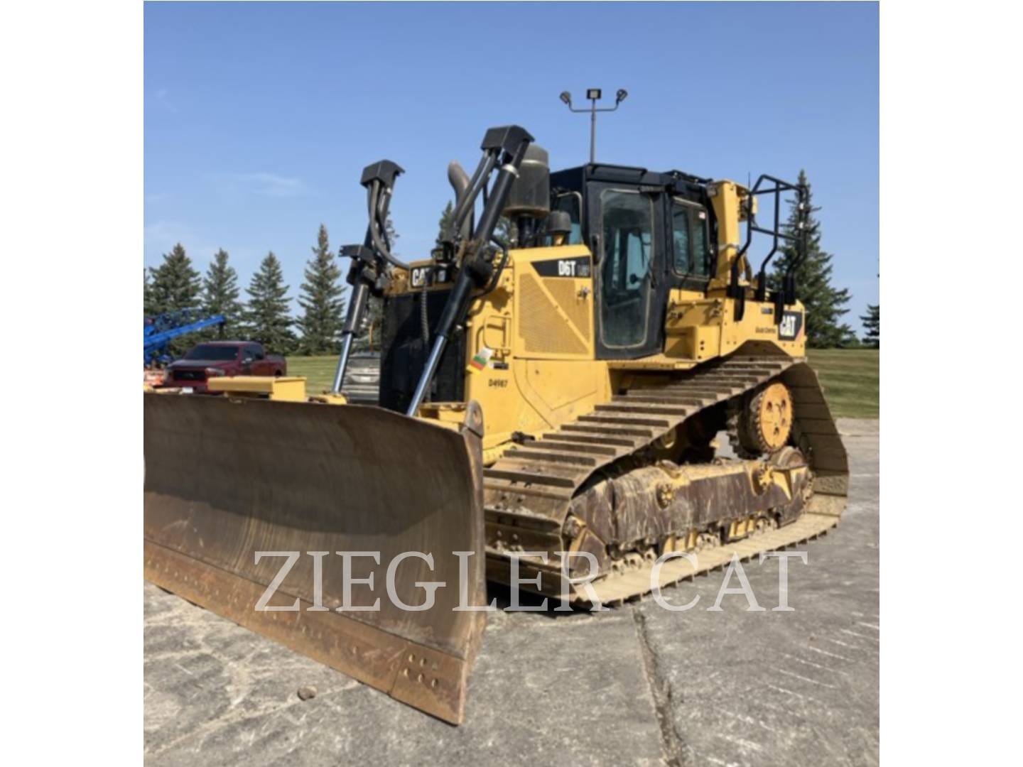 2016 Caterpillar D6T LGP Equipment Image0