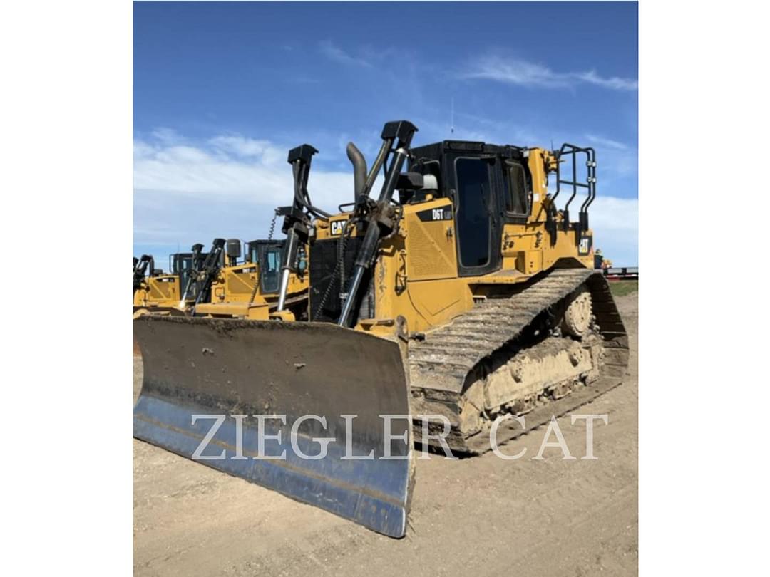 Image of Caterpillar D6T Primary image