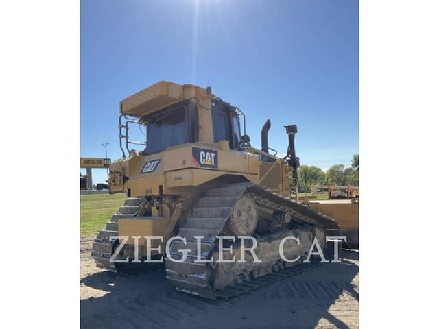 Image of Caterpillar D6T equipment image 2