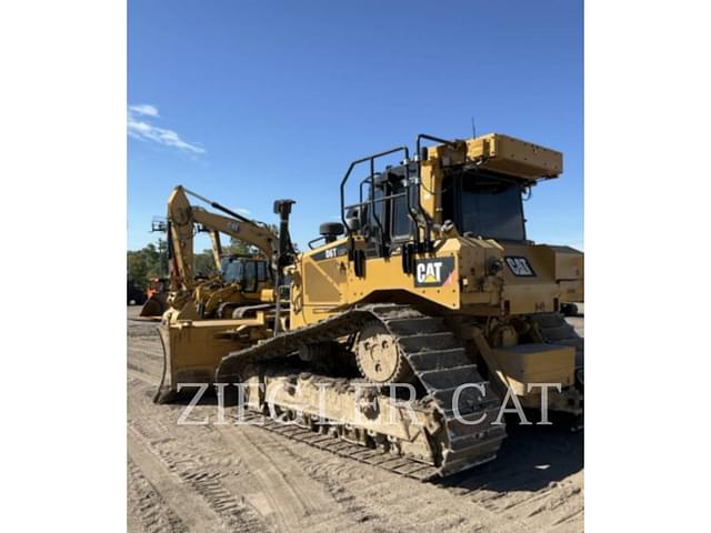 Image of Caterpillar D6T equipment image 3