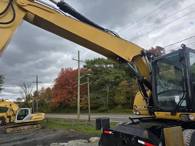 Image of Caterpillar M313D equipment image 3