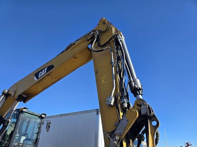 Image of Caterpillar M320F equipment image 4