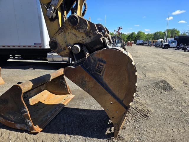 Image of Caterpillar M320F equipment image 2