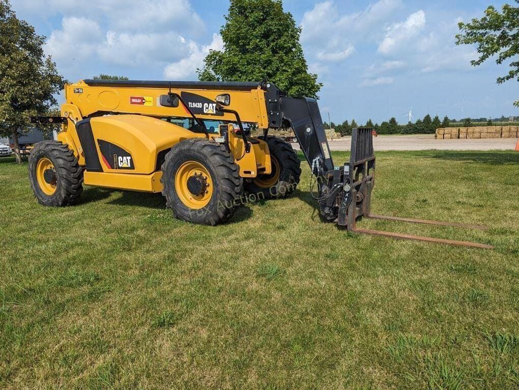 Main image Caterpillar TL943D