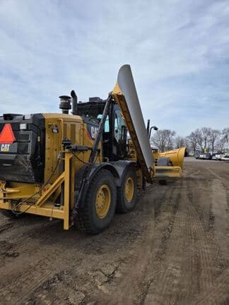 Image of Caterpillar 140M3 equipment image 4
