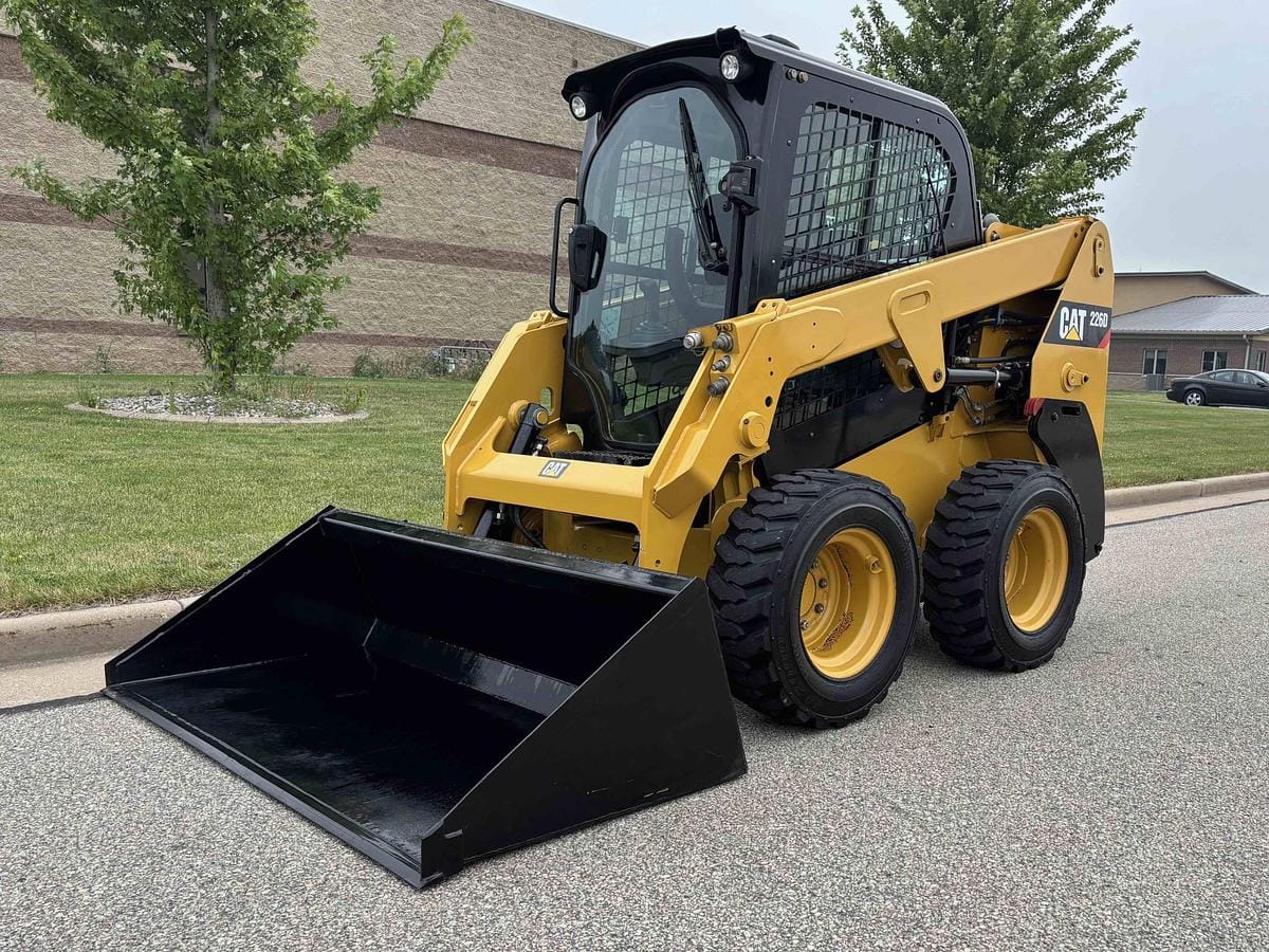 2016 Caterpillar 226D Equipment Image0