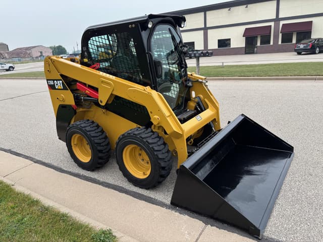 Image of Caterpillar 226D equipment image 1