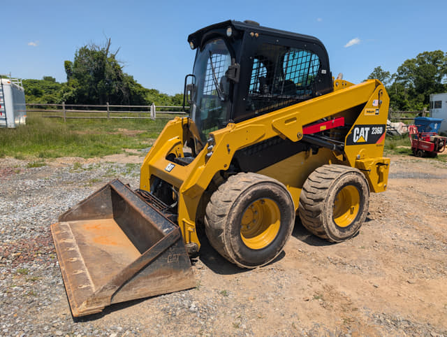 Image of Caterpillar 236D equipment image 3