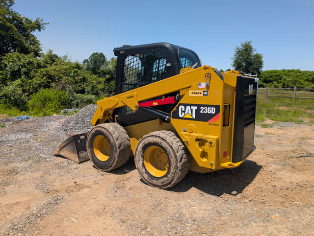 Image of Caterpillar 236D equipment image 2