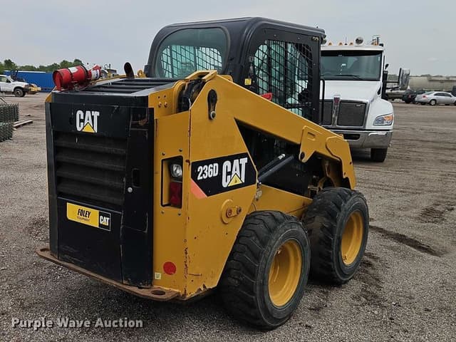 Image of Caterpillar 236D equipment image 4