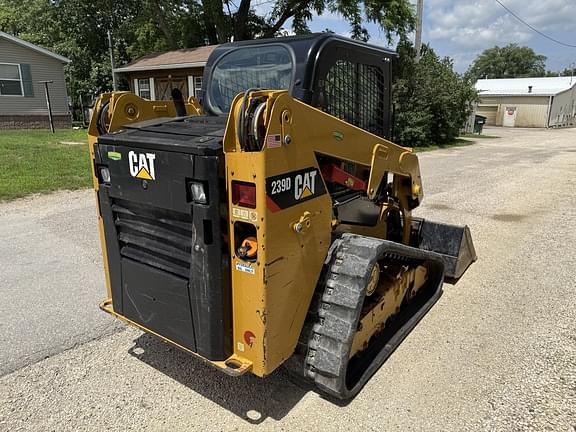 Image of Caterpillar 239D equipment image 4