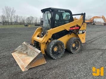 Main image Caterpillar 242D