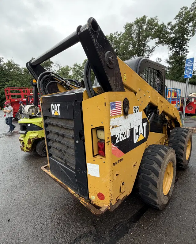 Image of Caterpillar 262D equipment image 4