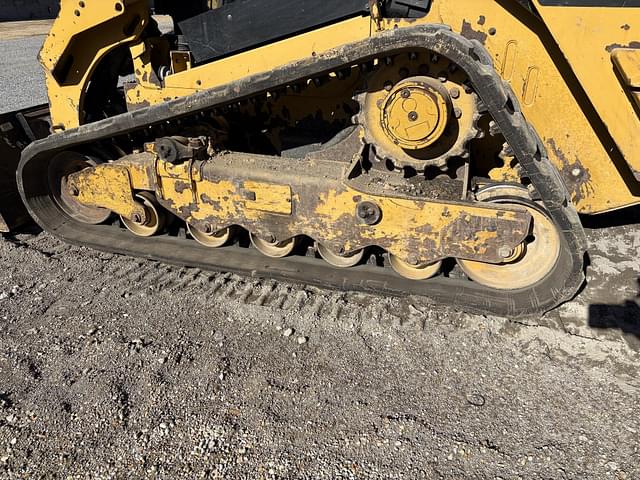 Image of Caterpillar 299D2 equipment image 4