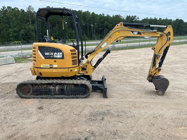 Image of Caterpillar 302.7D CR equipment image 3