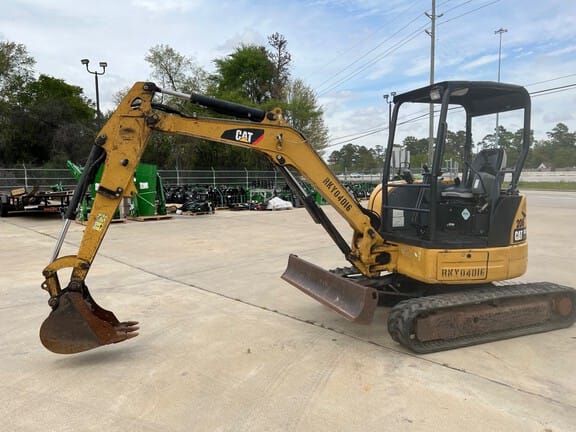 2016 Caterpillar 303.5E CR Equipment Image0