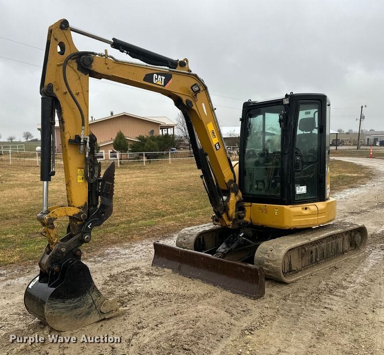 2016 Caterpillar 305.5E2 Equipment Image0
