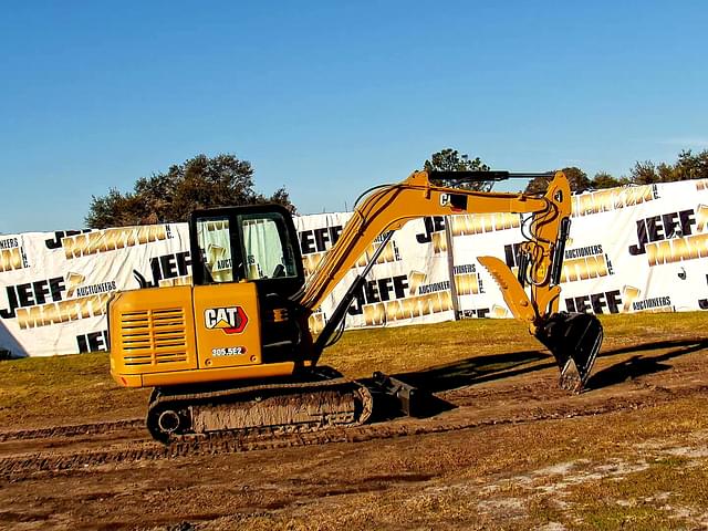 Image of Caterpillar 305.5E2 equipment image 3