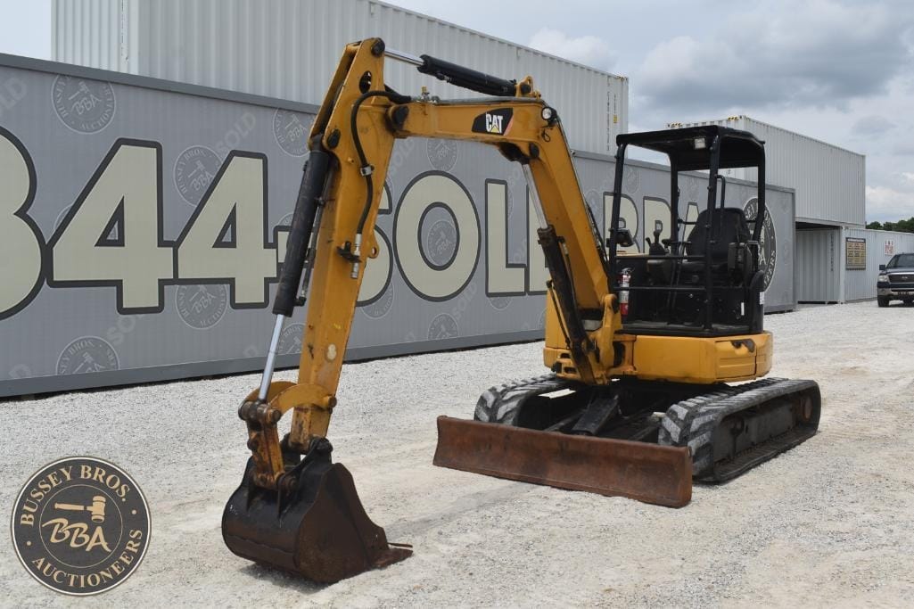 2016 Caterpillar 305E2 CR Equipment Image0