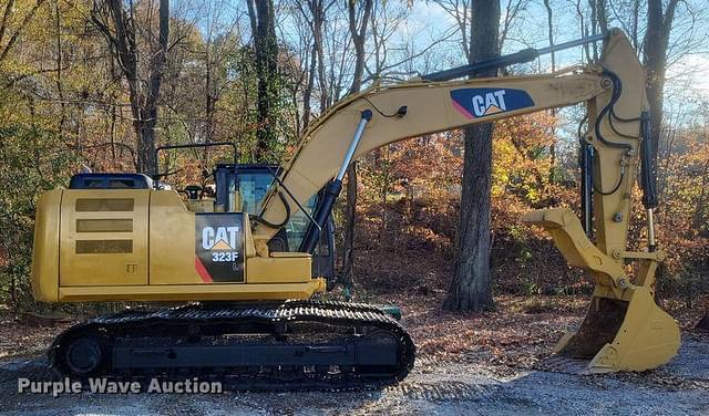 Image of Caterpillar 323FL equipment image 3