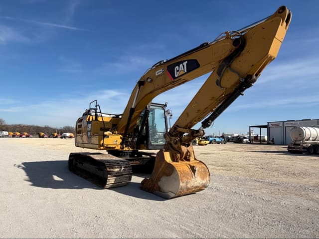 Image of Caterpillar 323FL equipment image 2