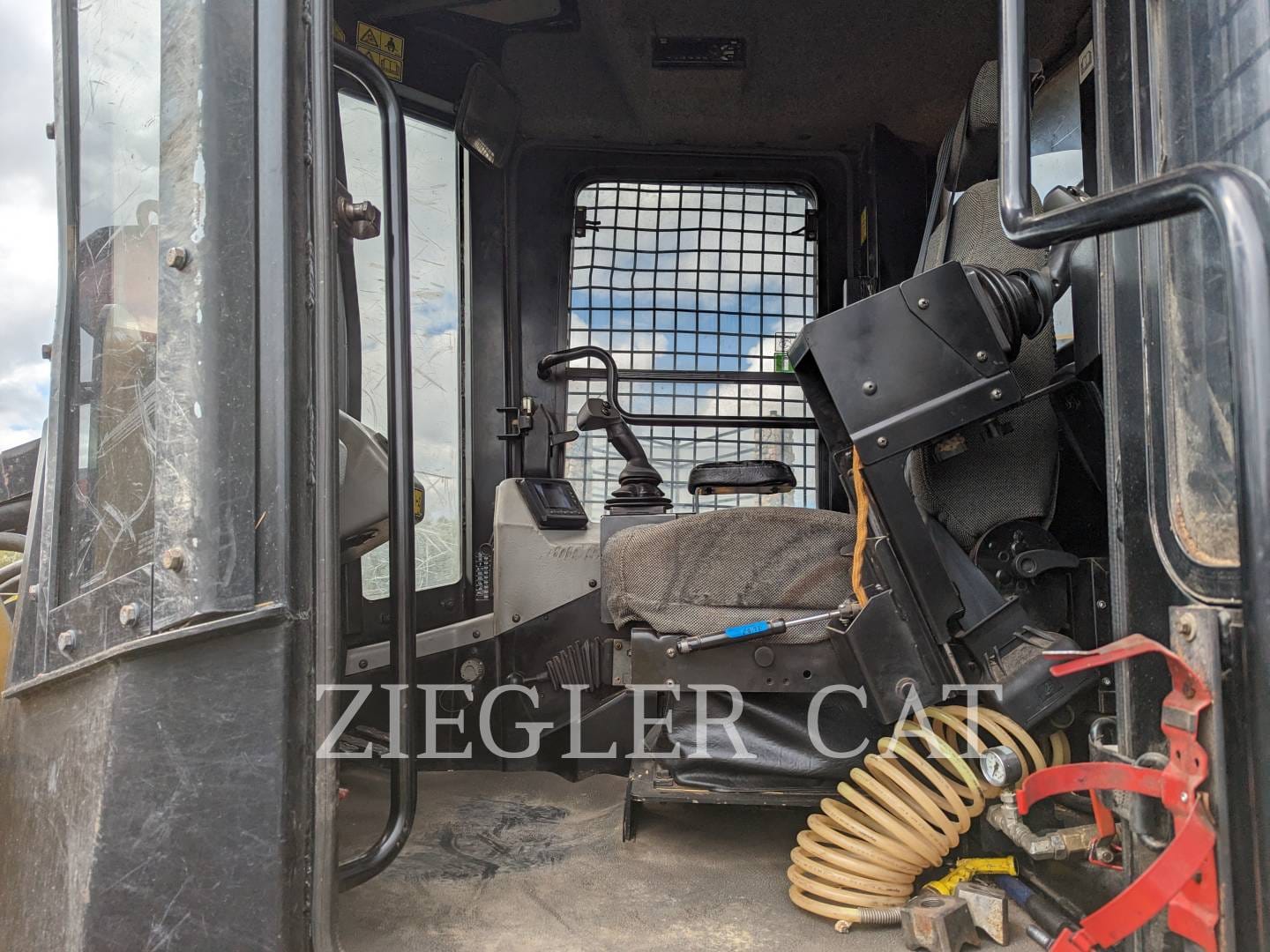 Main image Caterpillar 573C