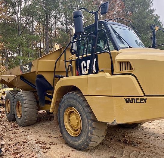 Image of Caterpillar 725C2 Primary image