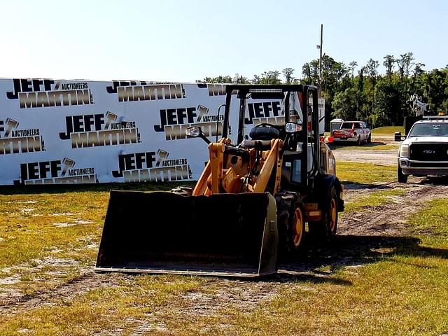 Image of Caterpillar 906M equipment image 1