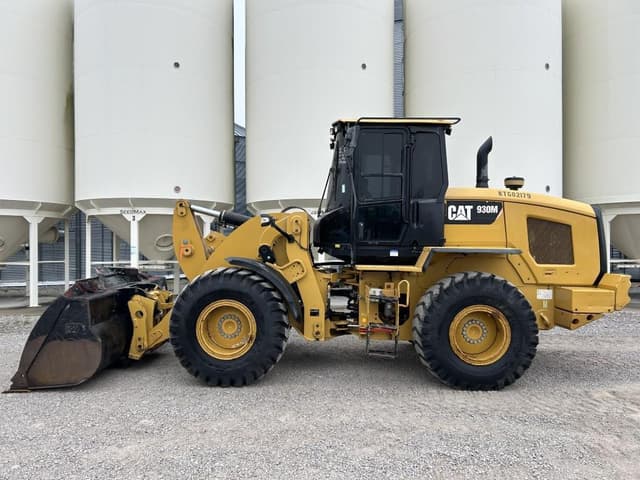 Image of Caterpillar 930M equipment image 2