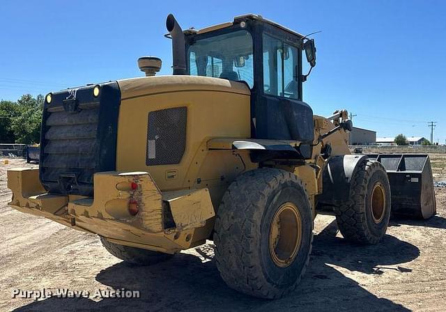 Image of Caterpillar 938M equipment image 4