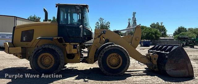 Image of Caterpillar 938M equipment image 3