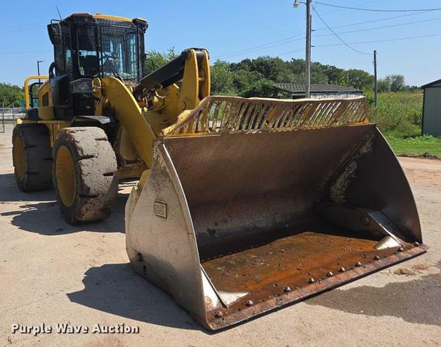 Image of Caterpillar 938M equipment image 2