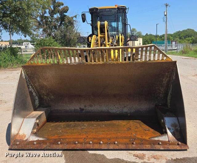 Image of Caterpillar 938M equipment image 1