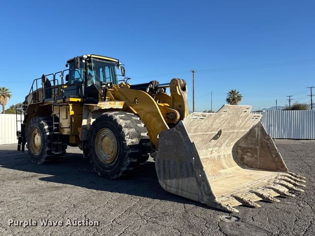 Image of Caterpillar 988K equipment image 2