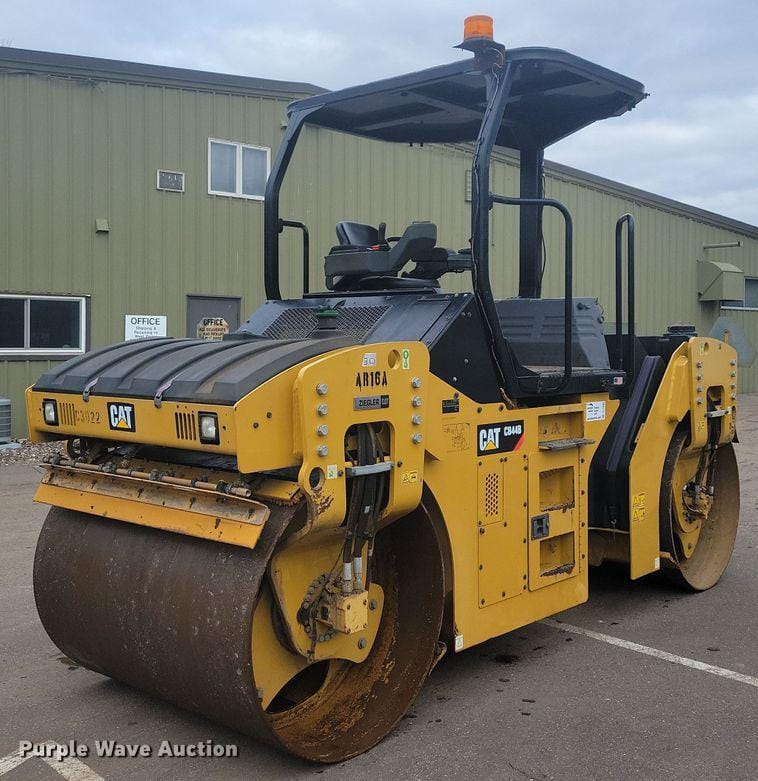 Main image Caterpillar CB44B