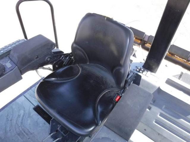 Image of Caterpillar CB66B equipment image 3