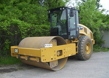 2016 Caterpillar CS-54B Equipment Image0