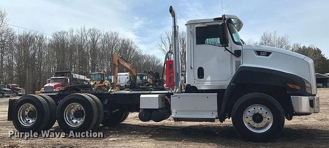 Image of Caterpillar CT660 equipment image 3
