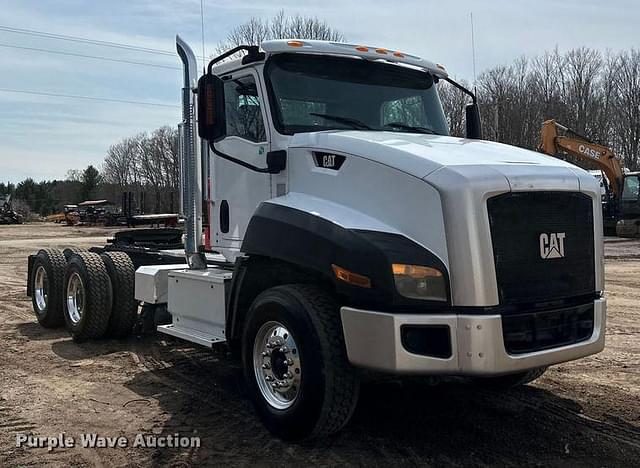 Image of Caterpillar CT660 equipment image 2