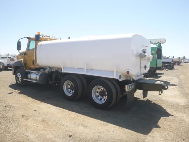 Image of Caterpillar CT660 equipment image 3