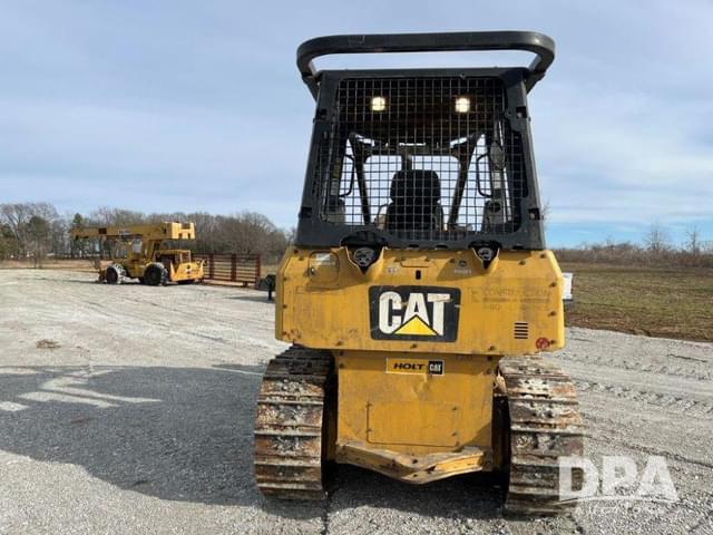 Image of Caterpillar D3K2 equipment image 3