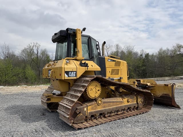 Image of Caterpillar D6N LGP equipment image 2