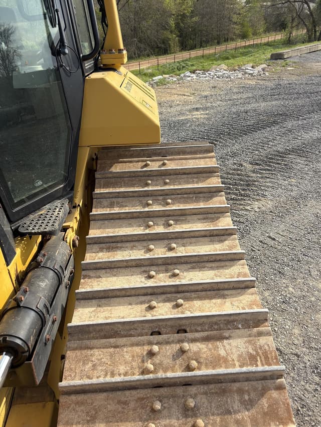 Image of Caterpillar D6N LGP equipment image 3