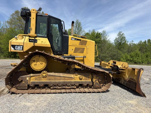 Image of Caterpillar D6N LGP equipment image 2