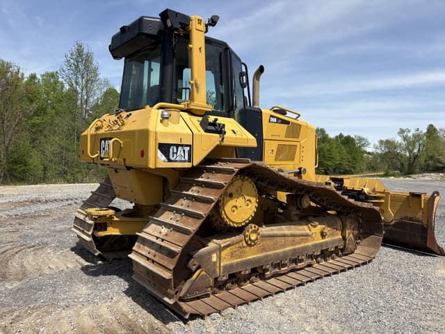 Image of Caterpillar D6N LGP equipment image 4