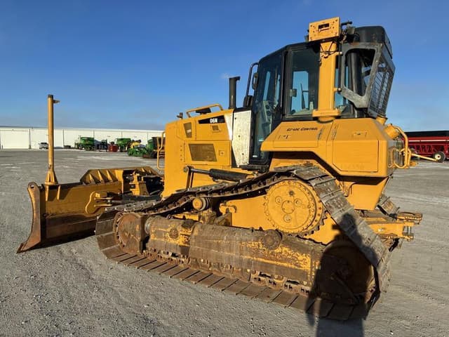 Image of Caterpillar D6N LGP equipment image 2