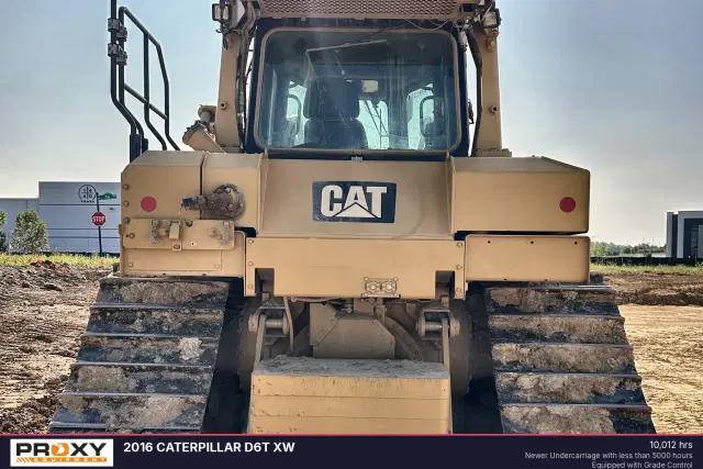 Image of Caterpillar D6T XW equipment image 2