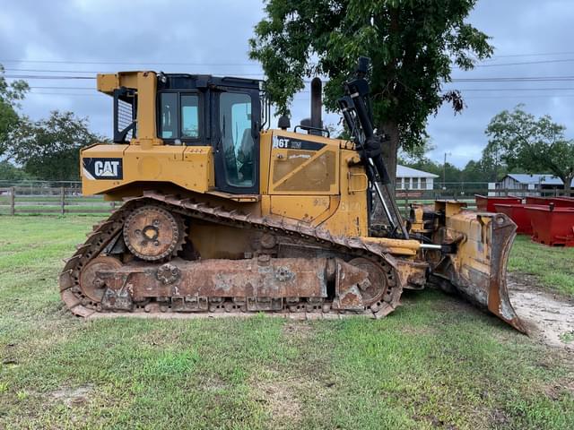 Image of Caterpillar D6T equipment image 3